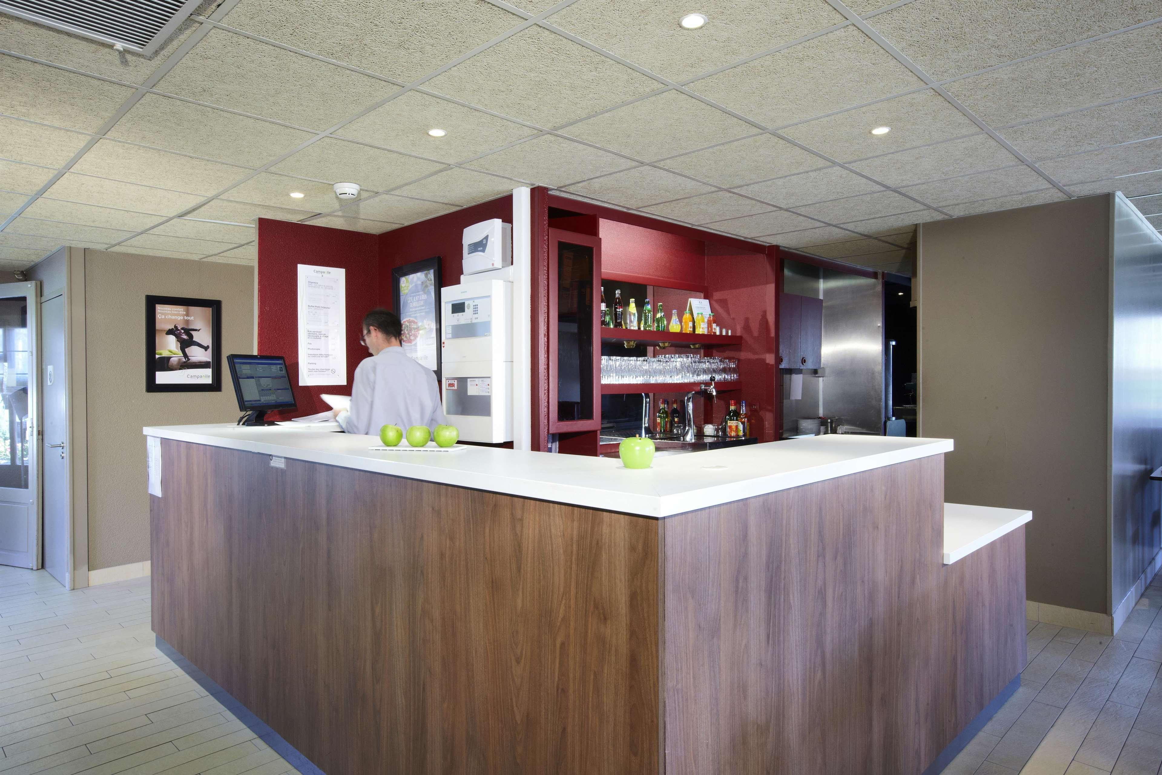 Campanile Montbeliard - Sochaux Hotel Екстериор снимка