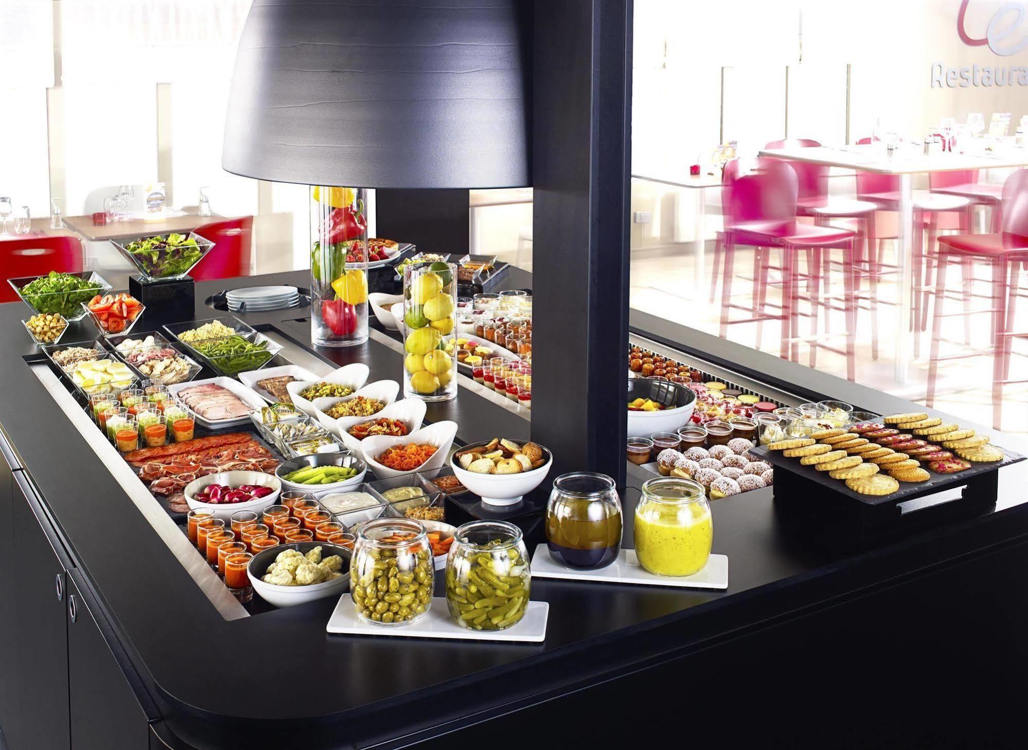 Campanile Montbeliard - Sochaux Hotel Екстериор снимка