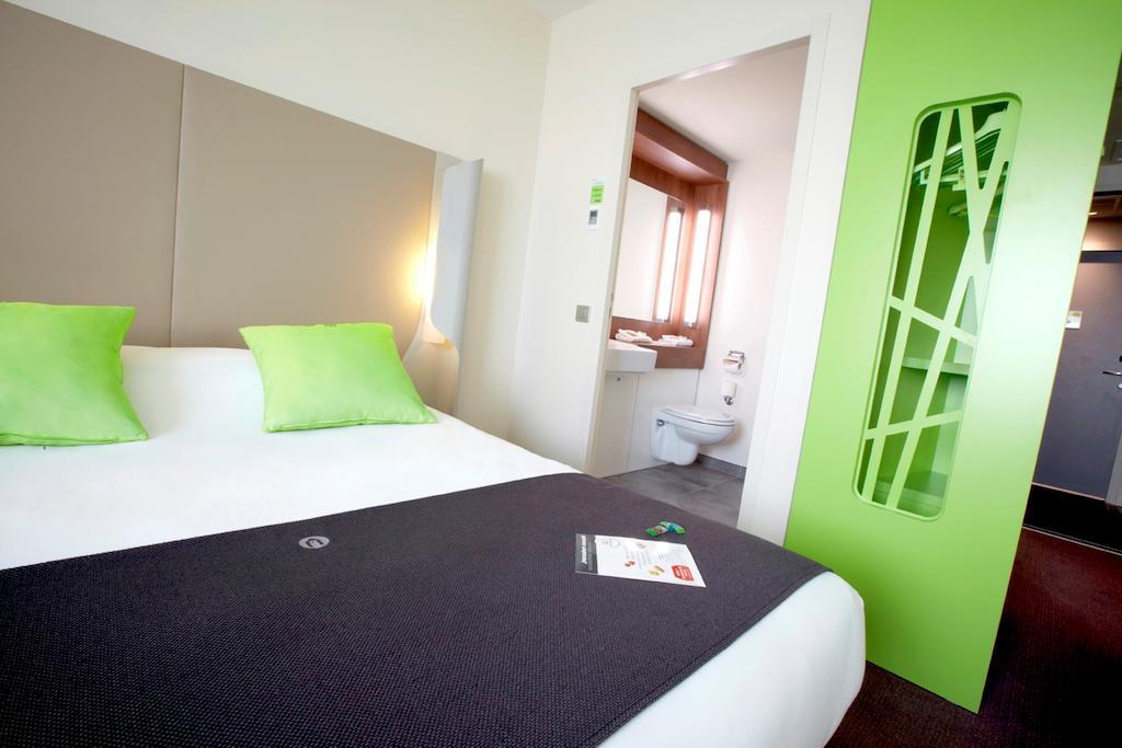Campanile Montbeliard - Sochaux Hotel Екстериор снимка